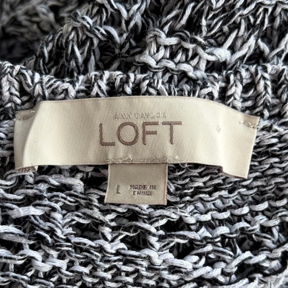 •LOFT•  Open-Weave Marled V-Neck Sweater - Size Large - Picture 2 of 7